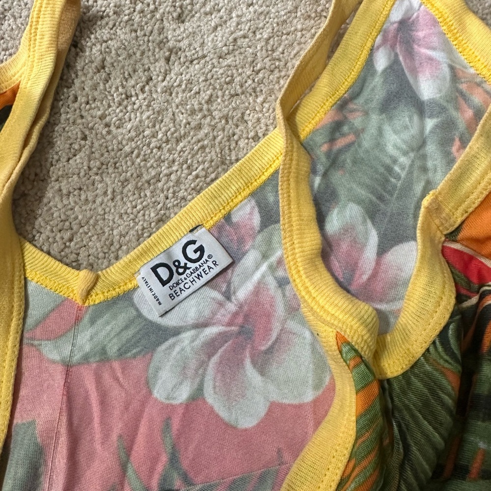 D&G VINTAGE Yellow and Pink Floral Beachwear - Picture 3 of 5